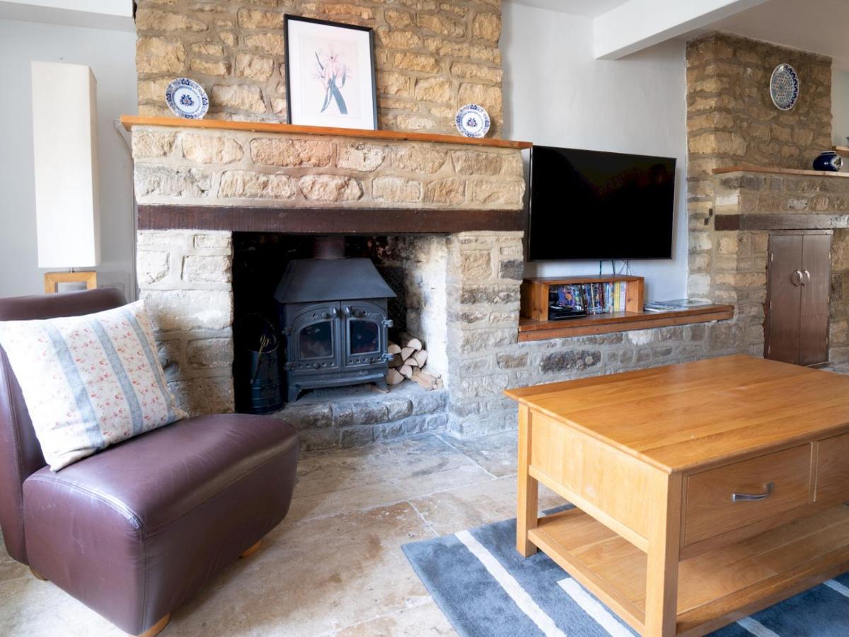 Quarry Cottage Courtyard Garden Pass The Keys Cirencester Dış mekan fotoğraf